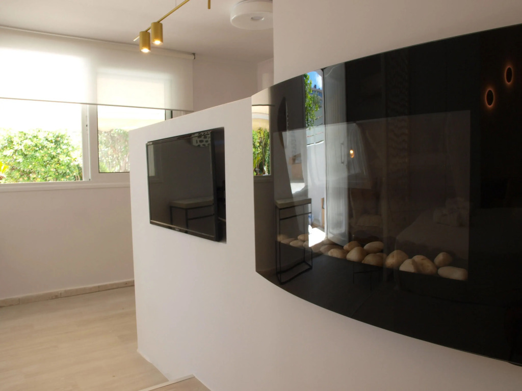 Kavouri Seaside Luxury Bungalow