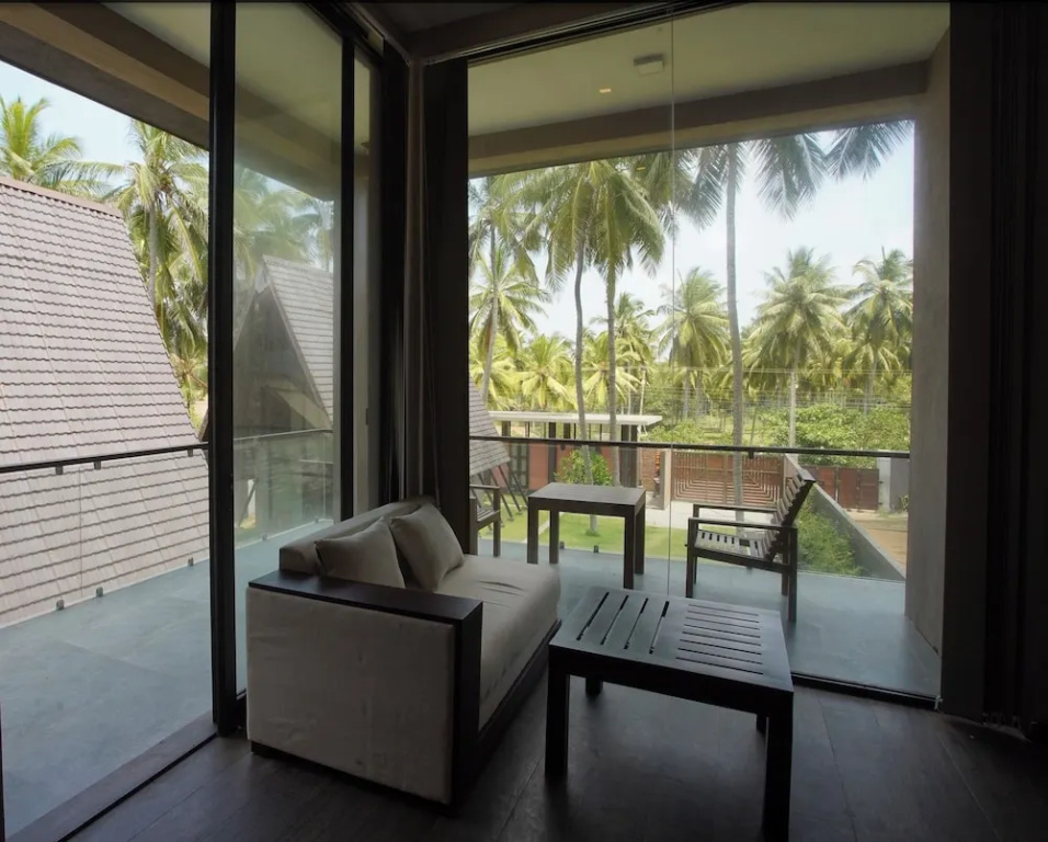 SOLUNA BEACH RESORT