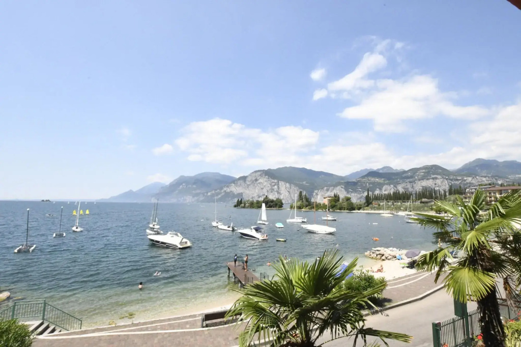 Beach Hotel Rosa