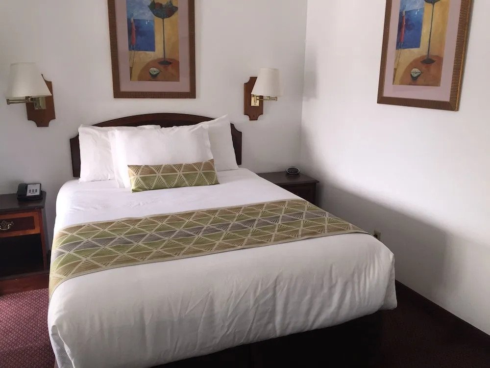 Westward Inn