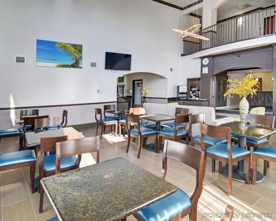 Spark By Hilton Galveston