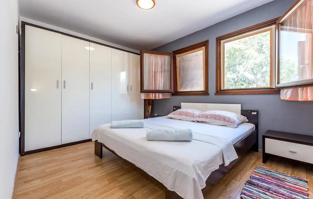 Awesome Home in Jezera With Wifi and 2 Bedrooms