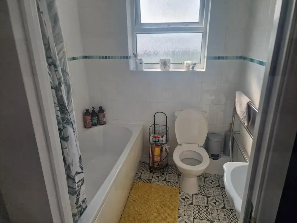 2br-sleeps4-balcony-petsok-parking-ferryside