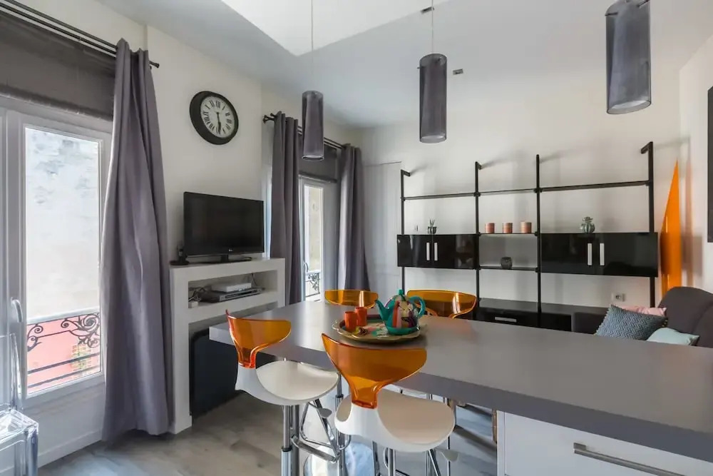 Beautiful Flat Near Grand Theatre for up to 4 Guests