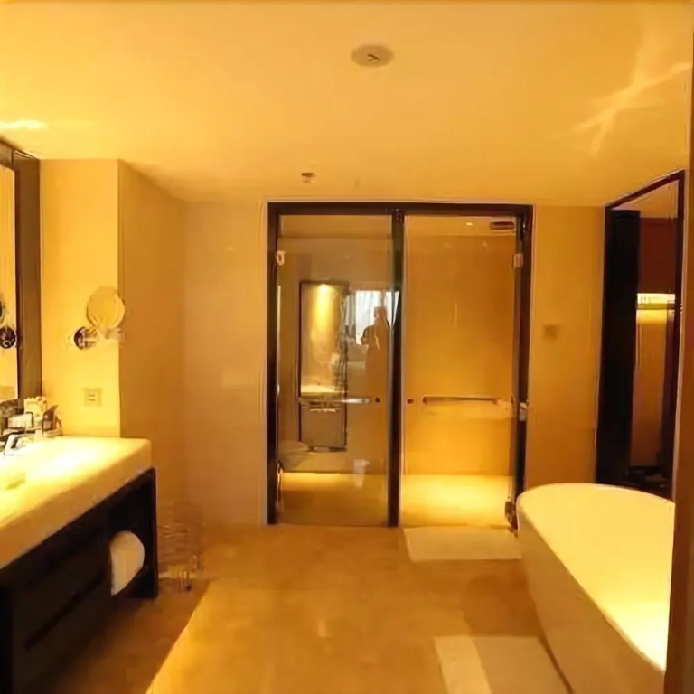Freeland Jinglun Hotel