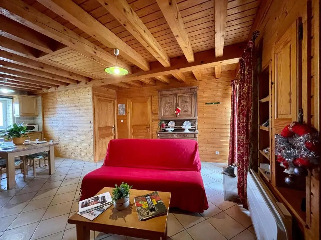 Gîte familial avec terrasse proche châteaux, lac, et parcours aventure - FR-1-582-174