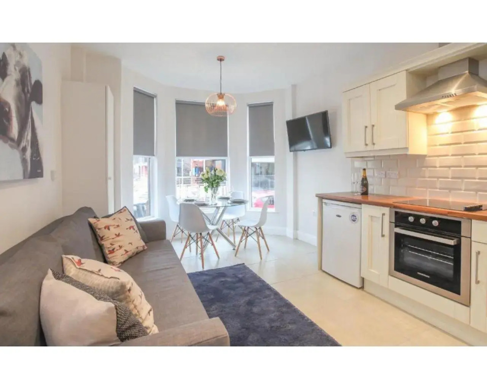 Central Belfast Apartments: 7 Camden Street
