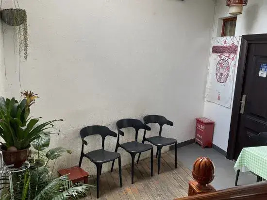 Micro Dust Xiaozhu Homestay (Jianshui Ancient City Small Train Shop)