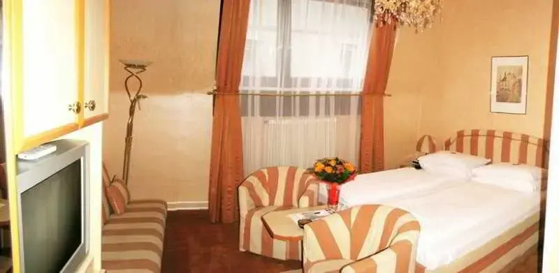 Schweizerhof Hotel