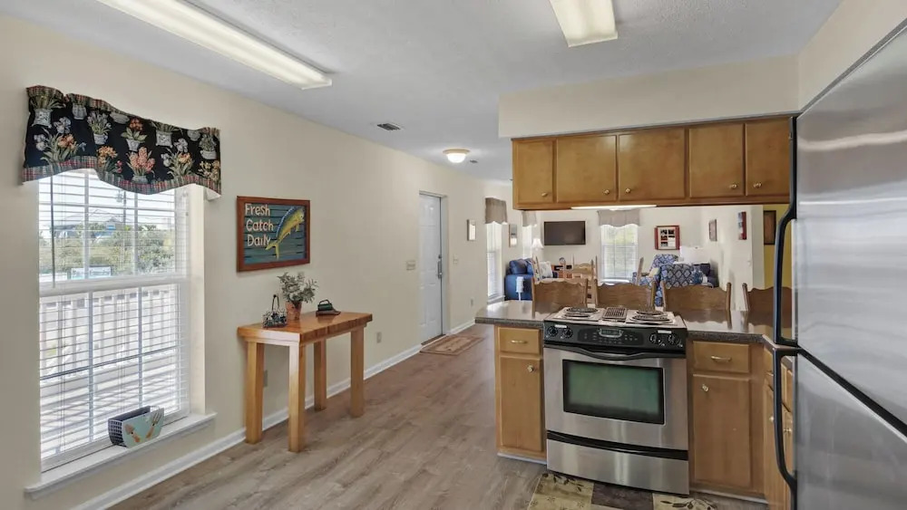Classic Beach Retreat Just a Minute From the Beach Access in Seacrest on 30A