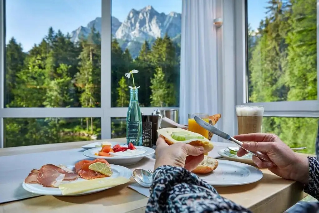 Hotel am Badersee