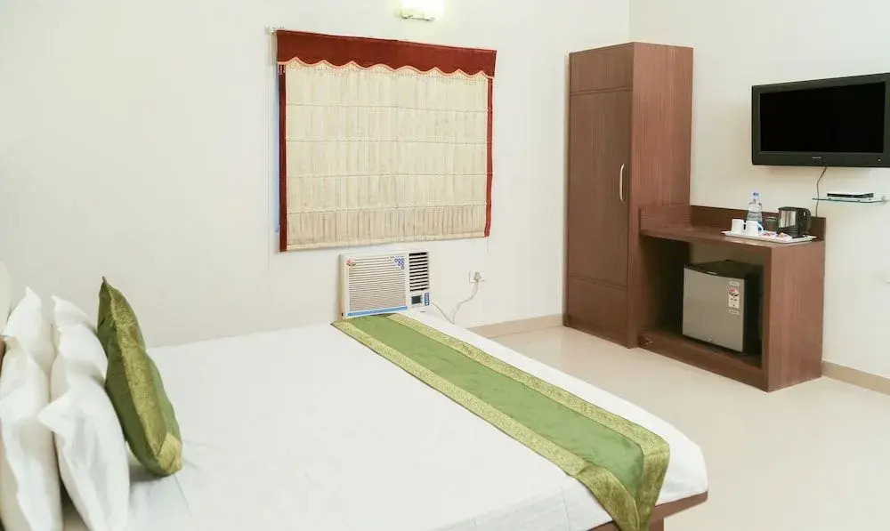 Treebo Maniram Palace