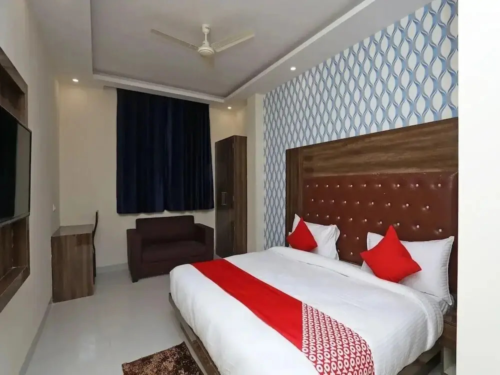 Smart Suites by OYO Rooms
