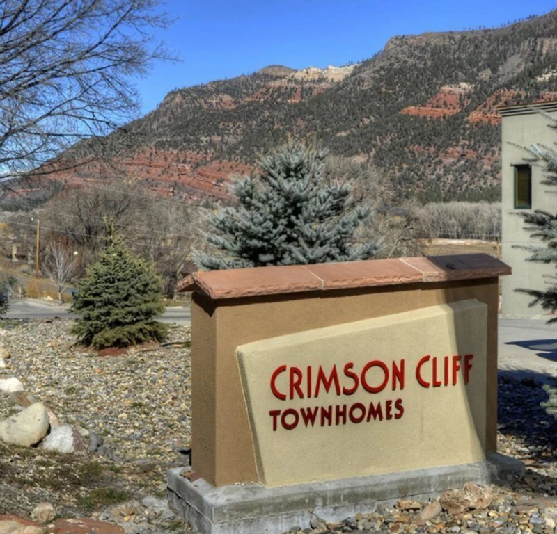 Crimson Cliff 19