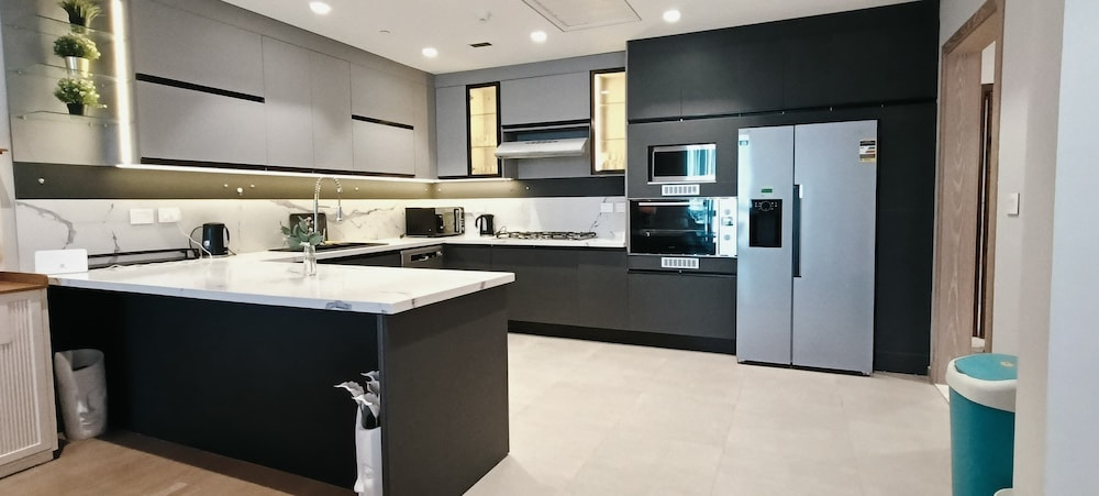 ELITE Comfort 4BR Apartment AeonTowers