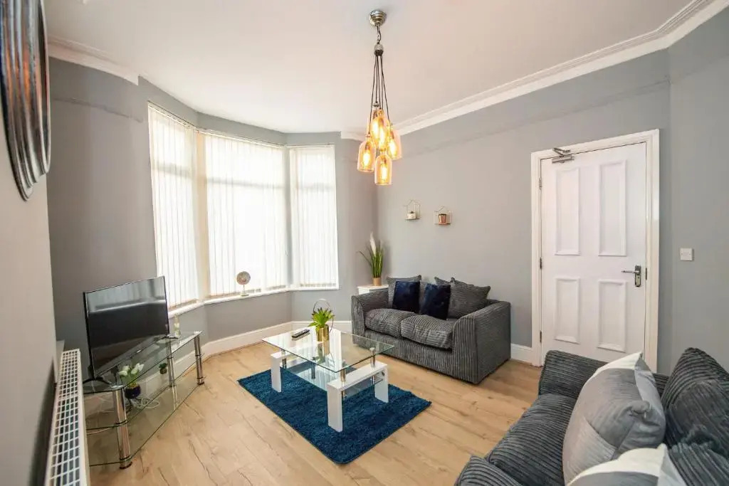 Large Contractor & Worker House - Free Parking - by ComfyWorkers