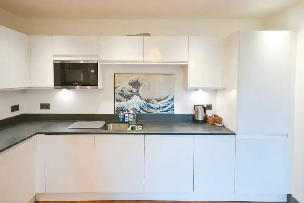 Bright One Bedroom Clifton City Pad