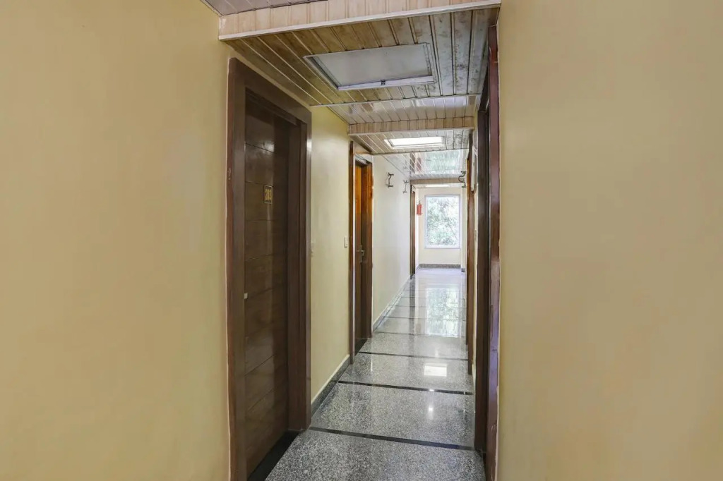 Fabhotel Wood View