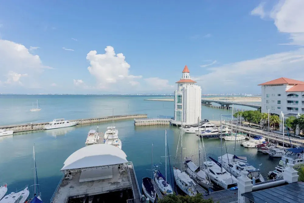 The Suites at Waterside Straits Quay by Plush