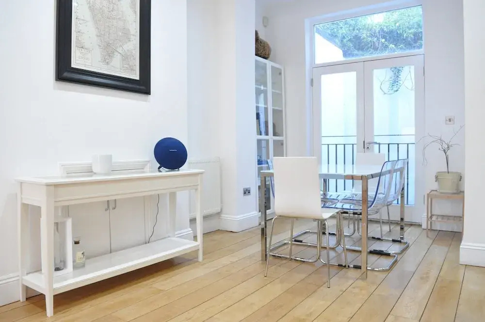 Stunning 3 Bedroom Bath