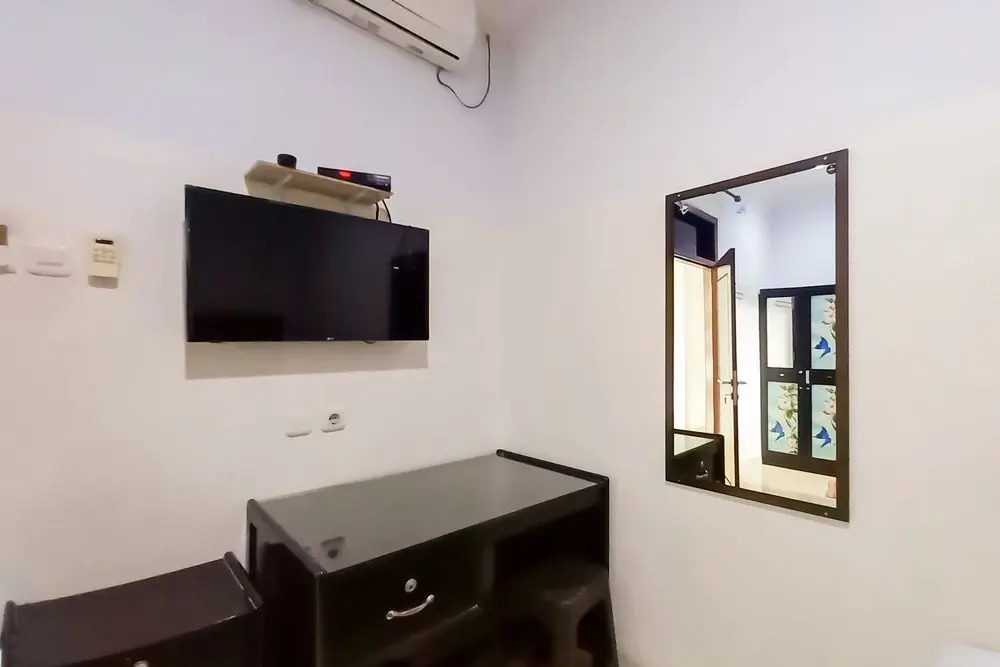 RedDoorz Syariah near Universitas Muhammadiyah Bungo