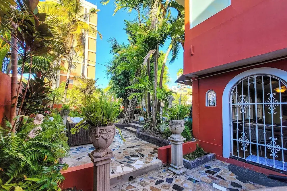 Luxurious San Juan Villa w/ Pool - Walk to Beach