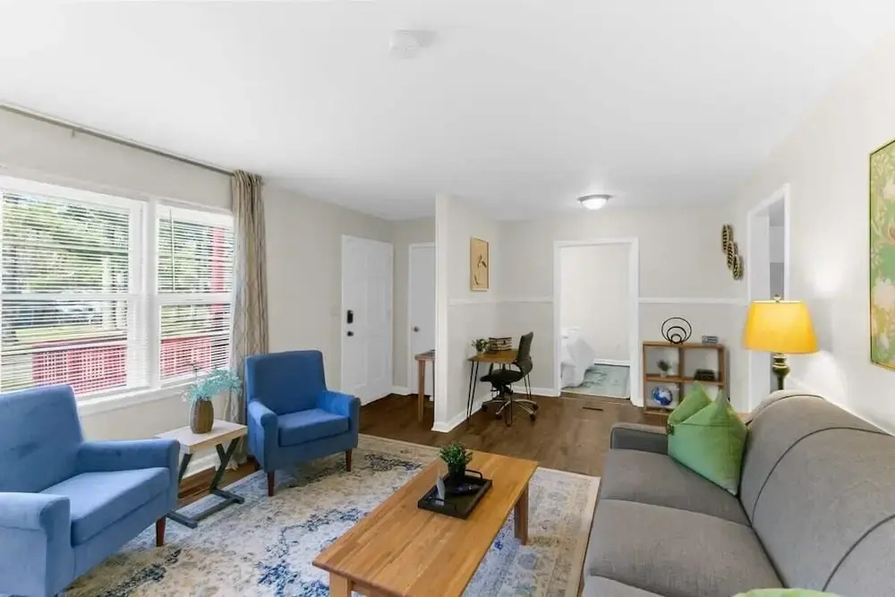 Rose Drive Roost 2