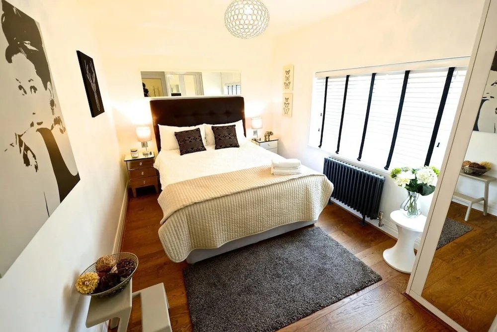 New Luxury 3bed/2bath Apartment - Covent Garden!!