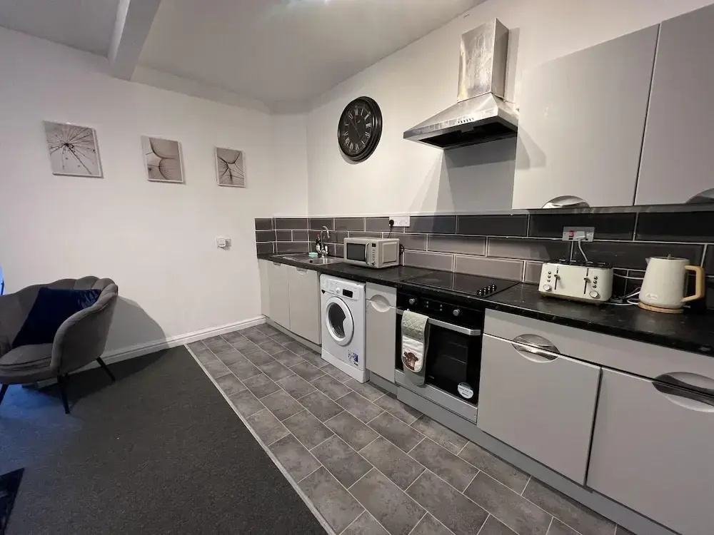 Bristol - 4 Beds - Sleeps 7 - For Groups - Garden