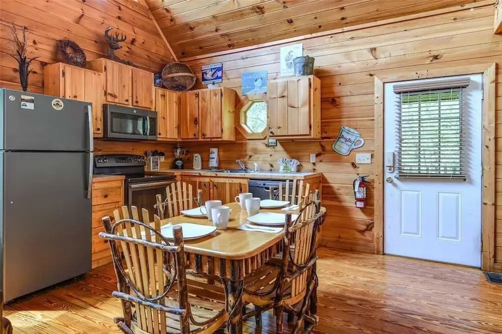 To Have And To Hold - One Bedroom Cabin