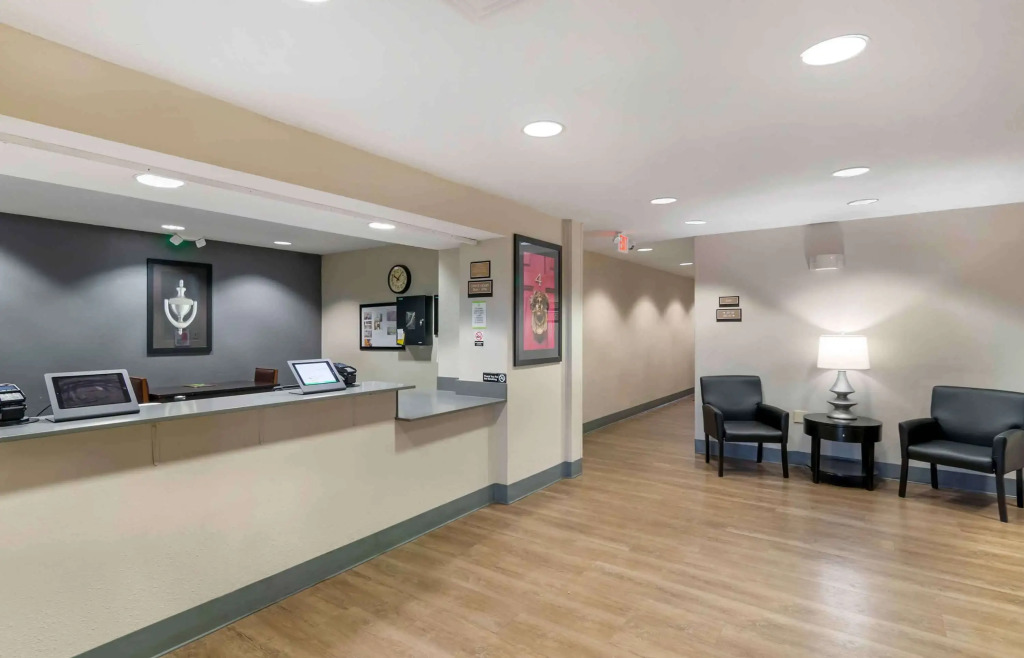 Extended Stay America Suites - Kansas City - Airport