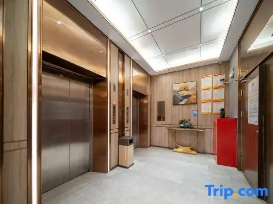 Jing Shikong E-sports Homestay (Yiyang Commercial Pedestrian Street)