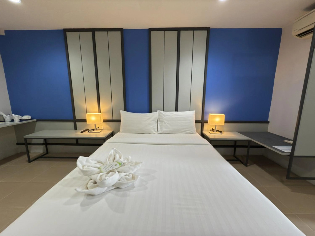 Regent Ngamwongwan Hotel