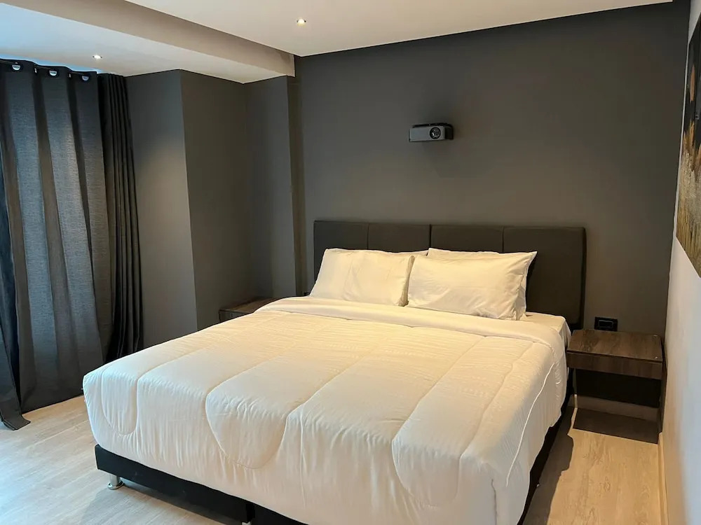 HOTEL HTL