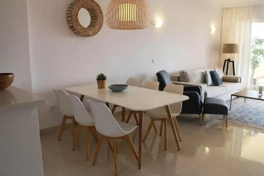 REF 12 Luxury Aparment with views