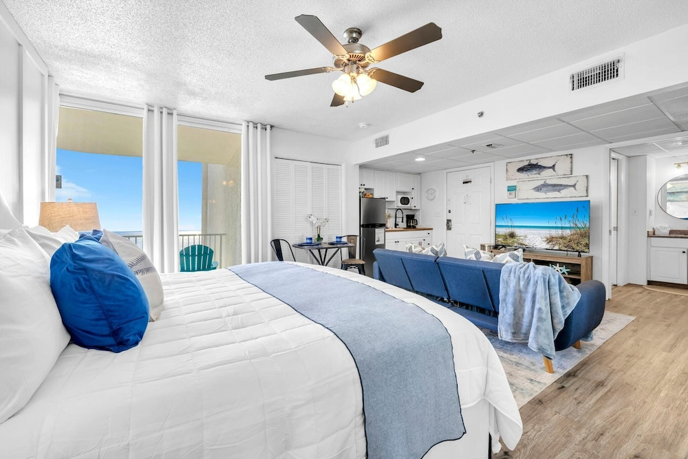 Long Beach Resort 1-1300e