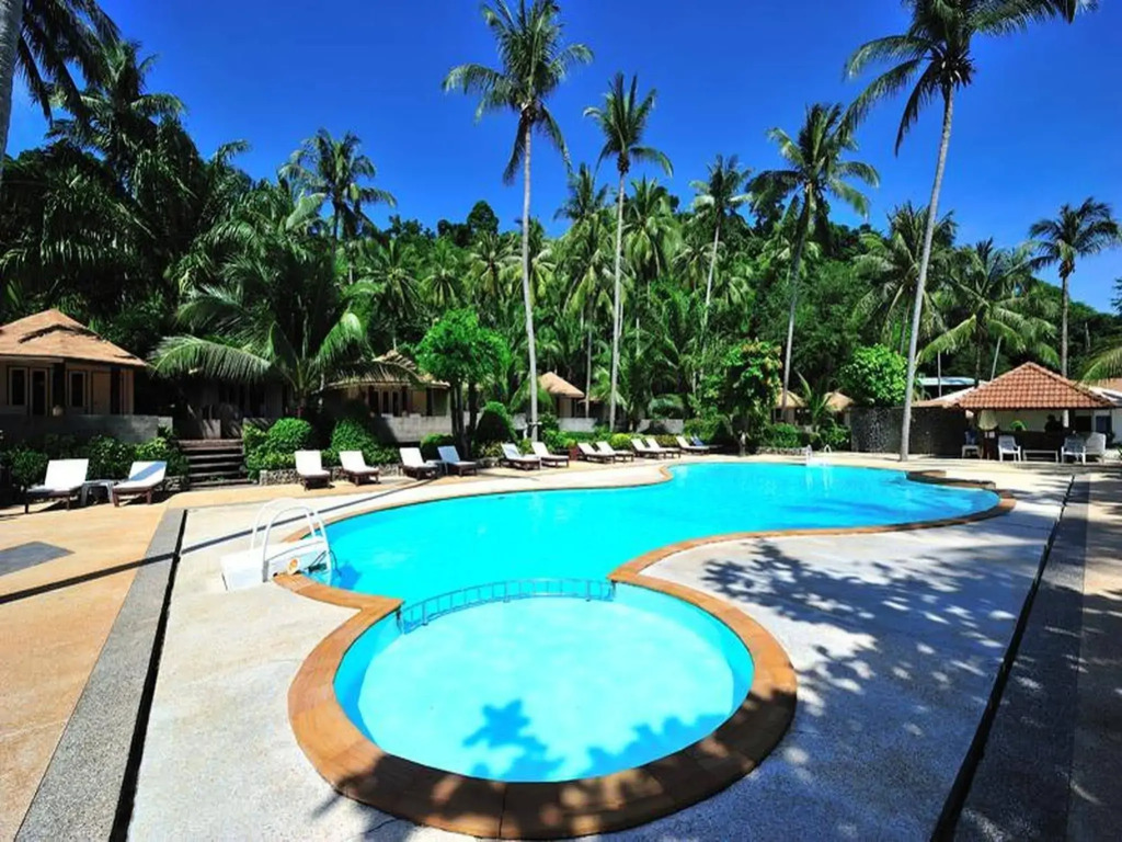 Koh Ngai Resort