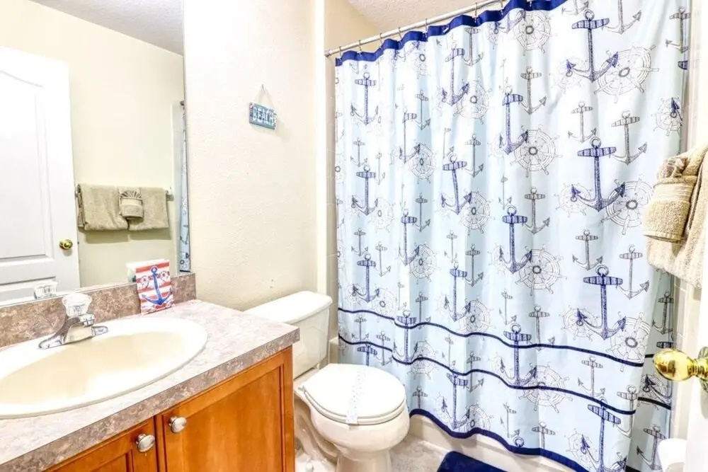Beautiful Home With Large Bedrooms, Pool Game Room 5 Home by RedAwning