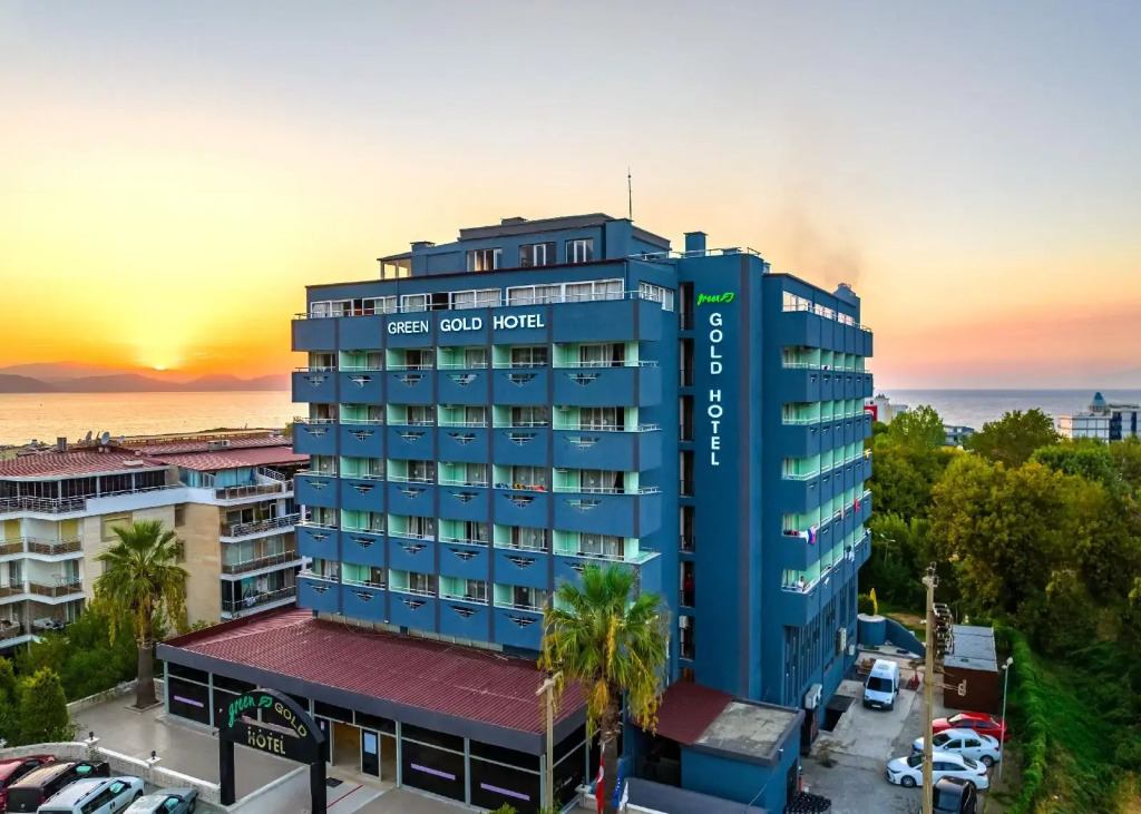 Green Gold Hotel