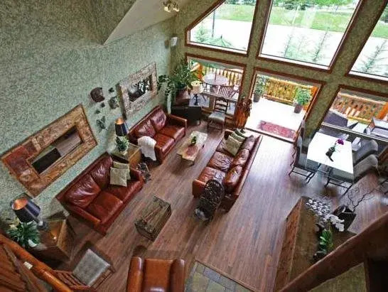 A Bear and Bison Country Inn