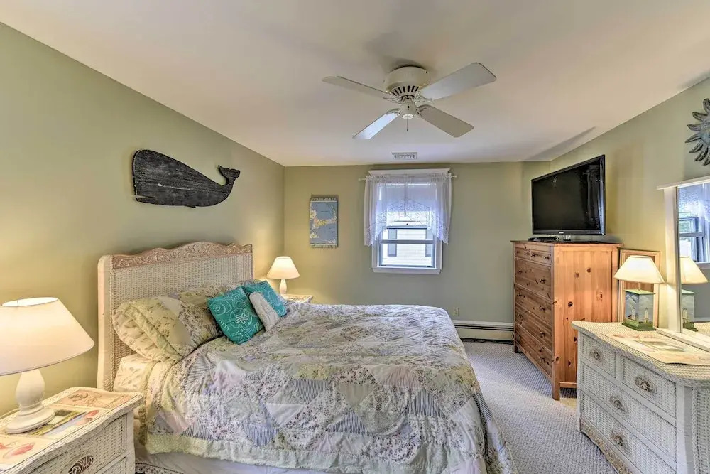 East Falmouth Family Gem w/ Private Beach Access