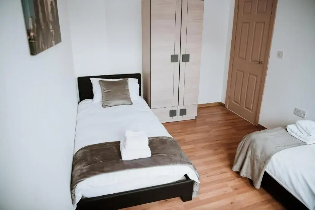 Flats near football clubs