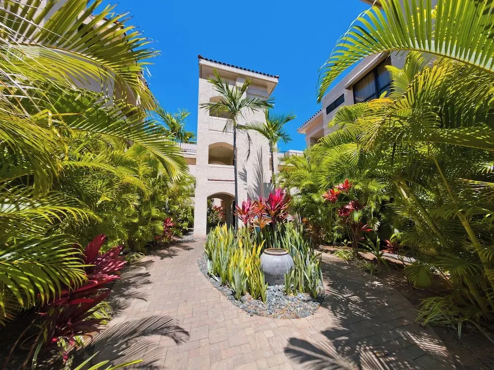 Hilton Pool Pass Luxurious Penthouse Oasis