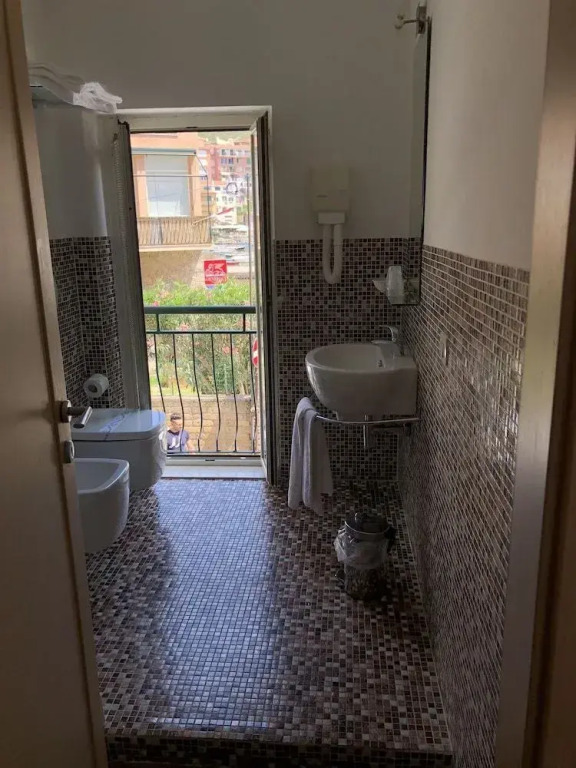 Bi Hotel