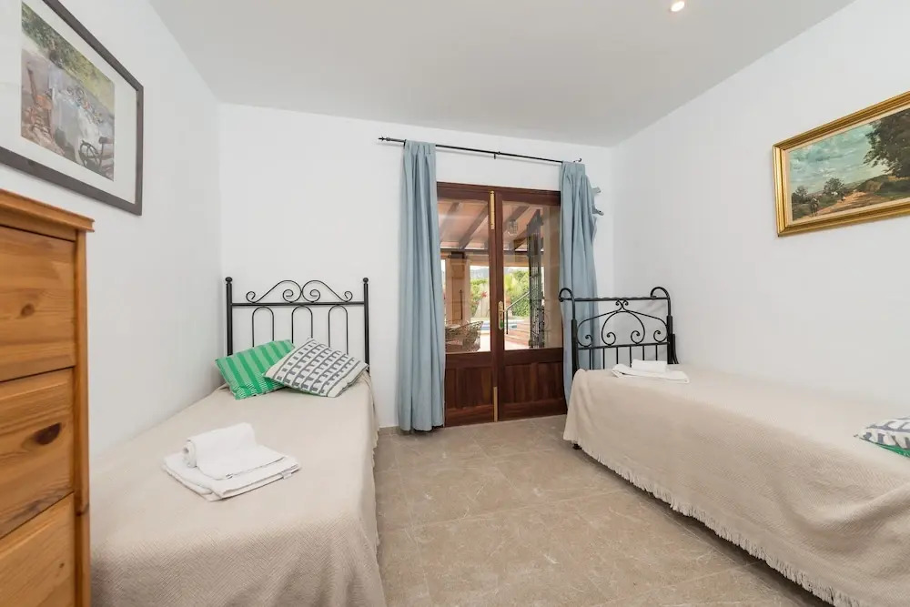 Villa La Sort by Villa Plus