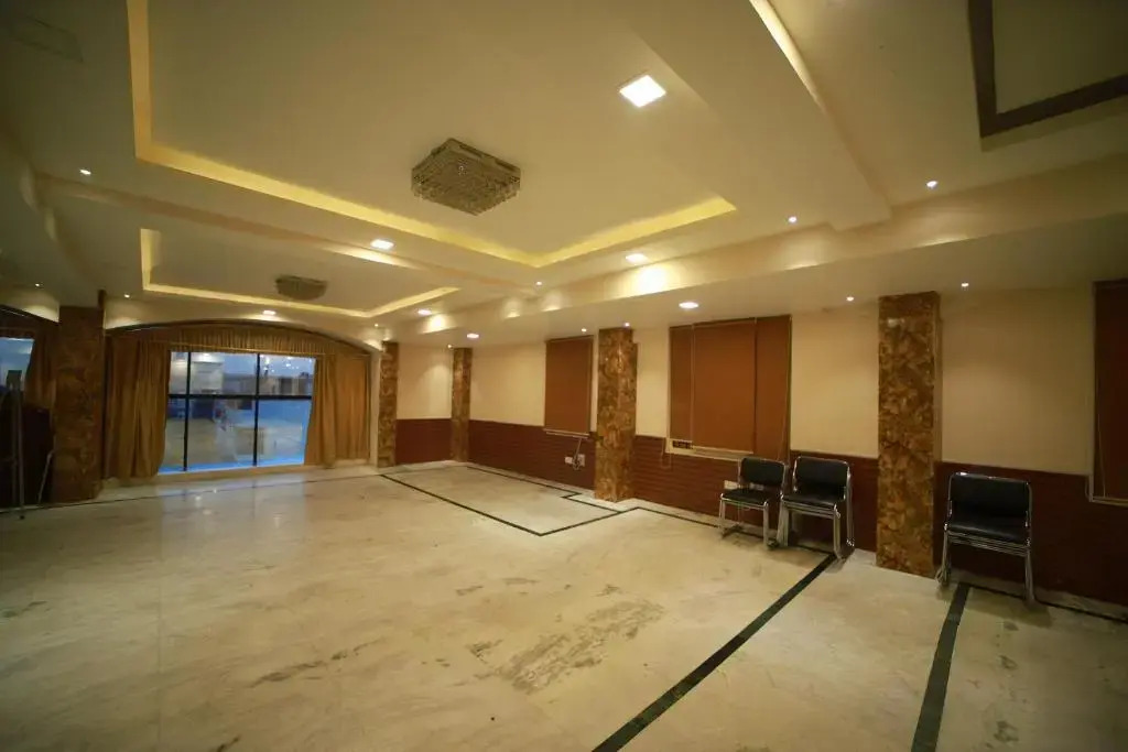 Click Hotel Capital House