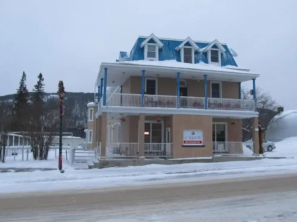Le Voyageur Inn