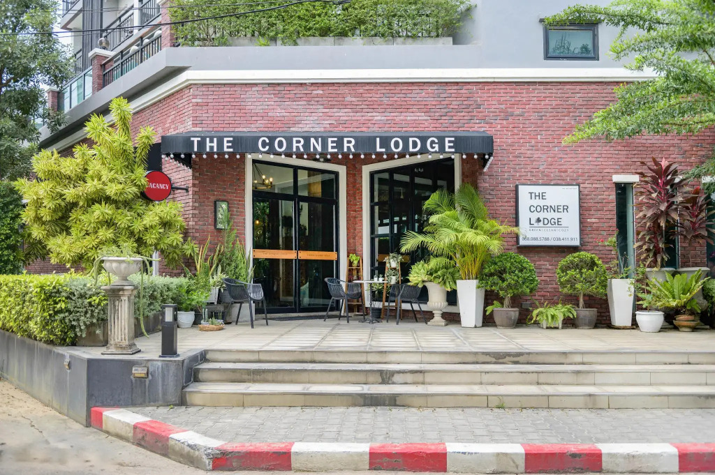 The Corner Lodge