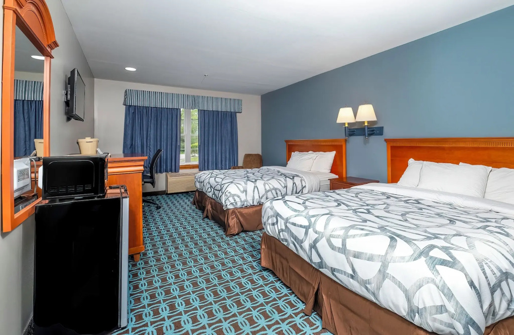 Spark By Hilton Freeport