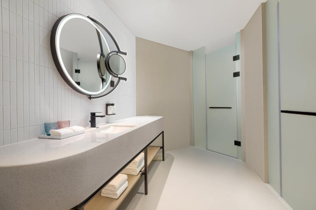 voco Suites Shanghai Hongqiao CBD by IHG